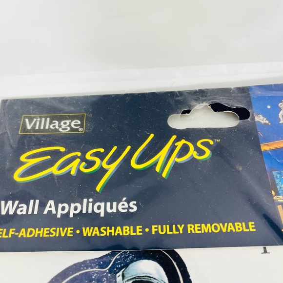 Astronaut Space Wall Stickers Pack Of 36 Stickers Village Easy Ups NEW Kids - Picture 2 of 9